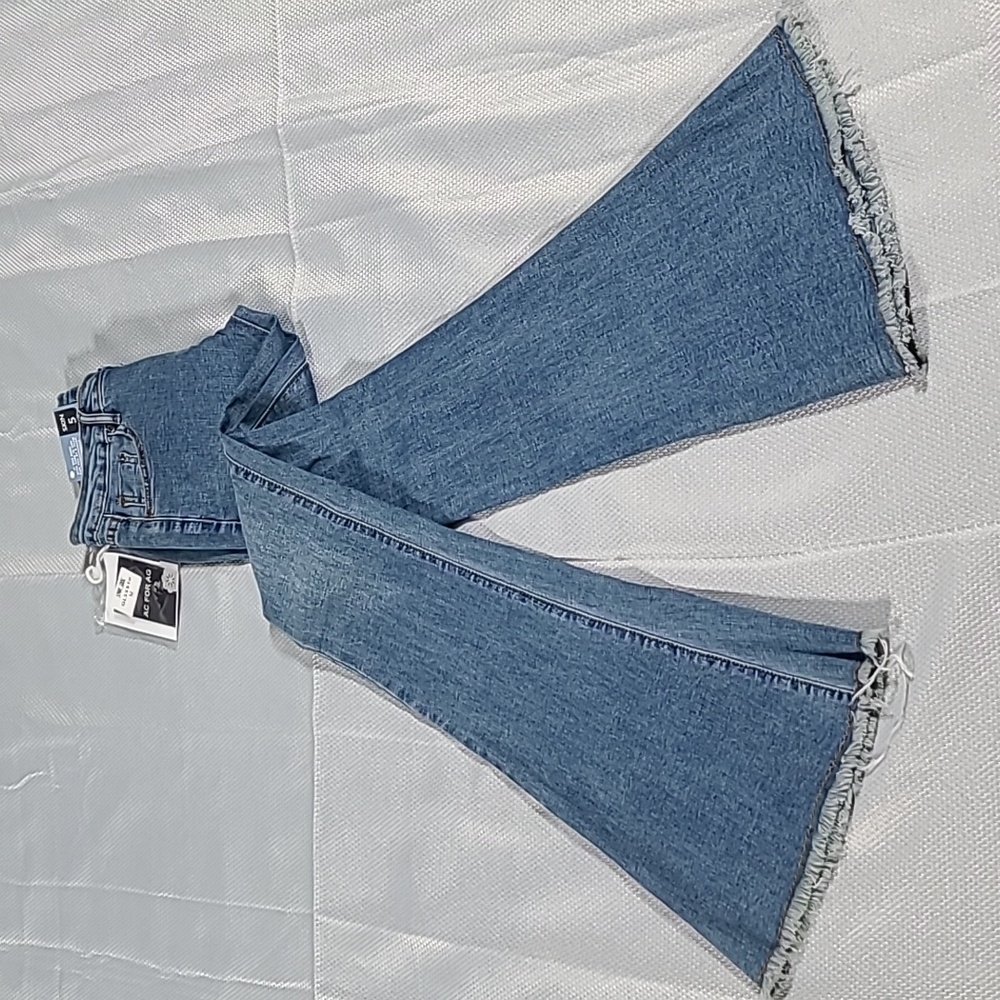 AC for AG Skin 5 Flare Jeans Sz 27